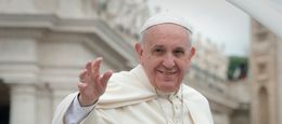 Защо папата отиде при бежанците?