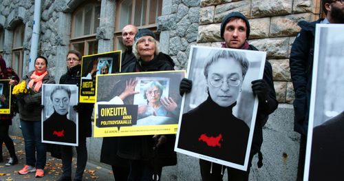 Демонстрация в памет на Анна Политковская пред Руското посолство във Финландия