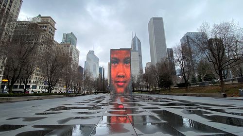Празен площад в Чикаго