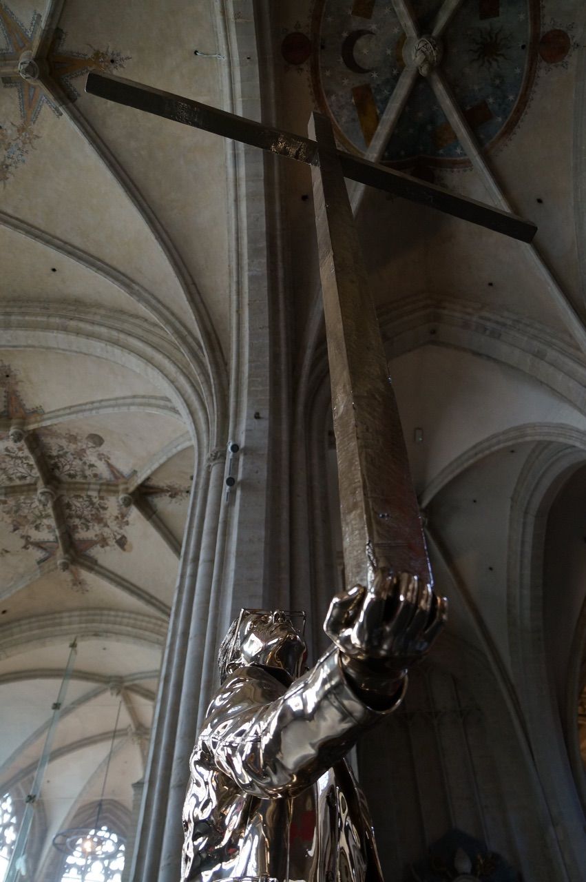 „Човекът, който носи кръста“, Катедралата в Антверпен, Белгия. Снимка: Birte Fritsch / Flickr