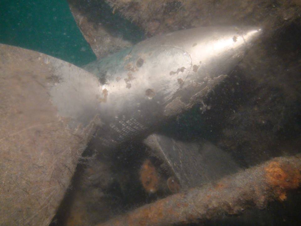 Винтът на подводницата. Снимката е предоставена от водолазите на Военноморските сили на България