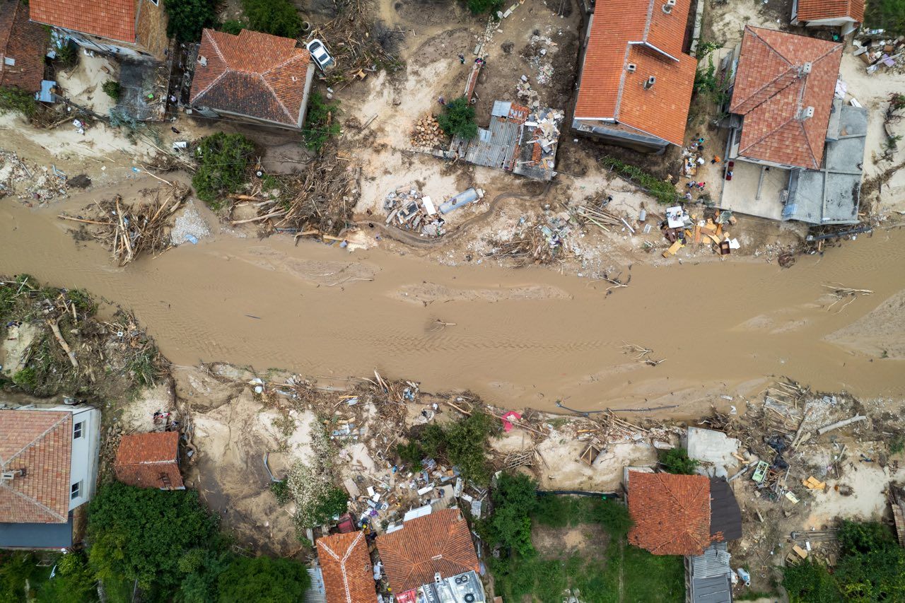 Село Богдан отвисоко 5 дни след наводнението © Анастас Търпанов
